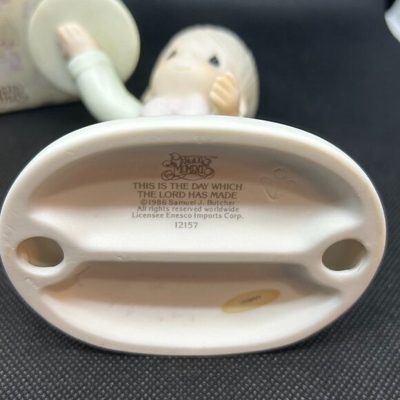 Precious Moments “This is The Day Which The Lord Has Made" figurine - Picture 3 of 3